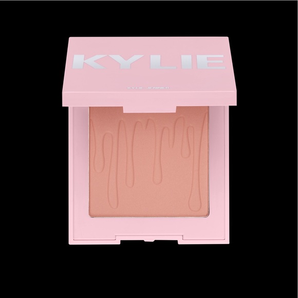 CLOSE TO PERFECT Blush Kylie Pressed Powder - Picture 12 of 13